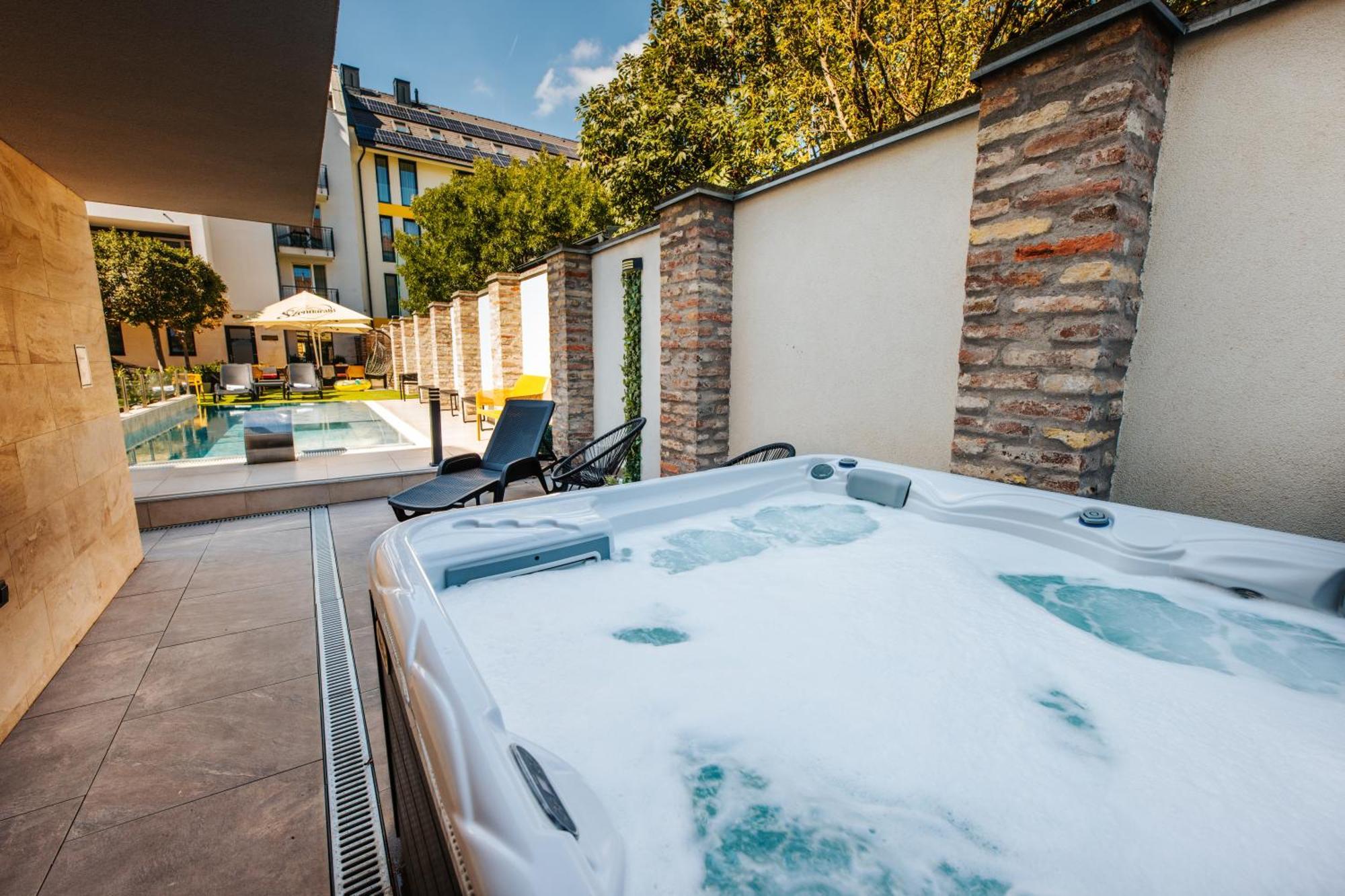 Hotel Auris Szeged Exterior foto